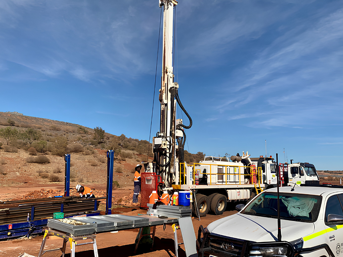 drilling contractors utilising different techniques and strategies on a mining project